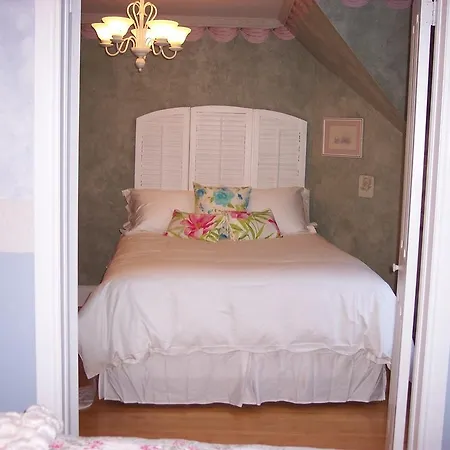 The Maples Bed And Breafast-3